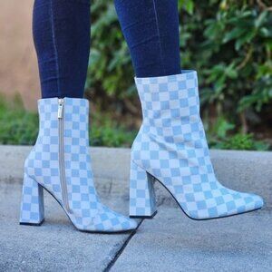 Womens Checkered Print Square Toe Block Heel Bootie